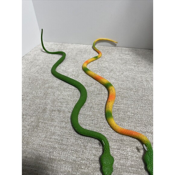 JA-RU Green Rubber Snake Lot Of 2 Vintage Toys 20’ - Picture 3 of 7